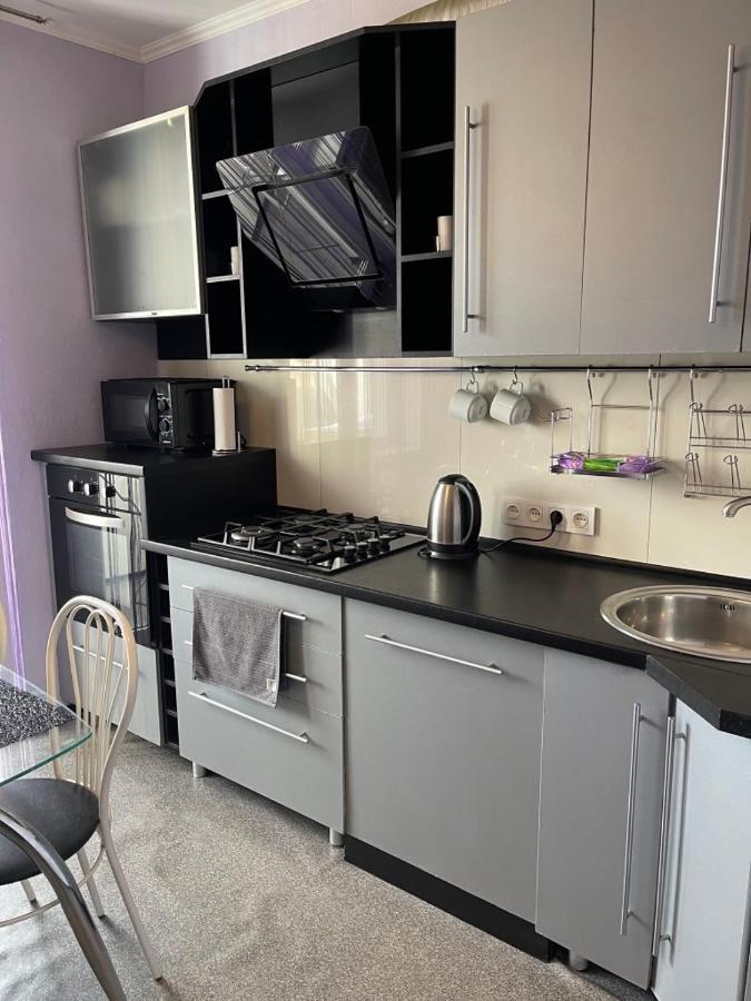 Apartment 5й зарічній 44